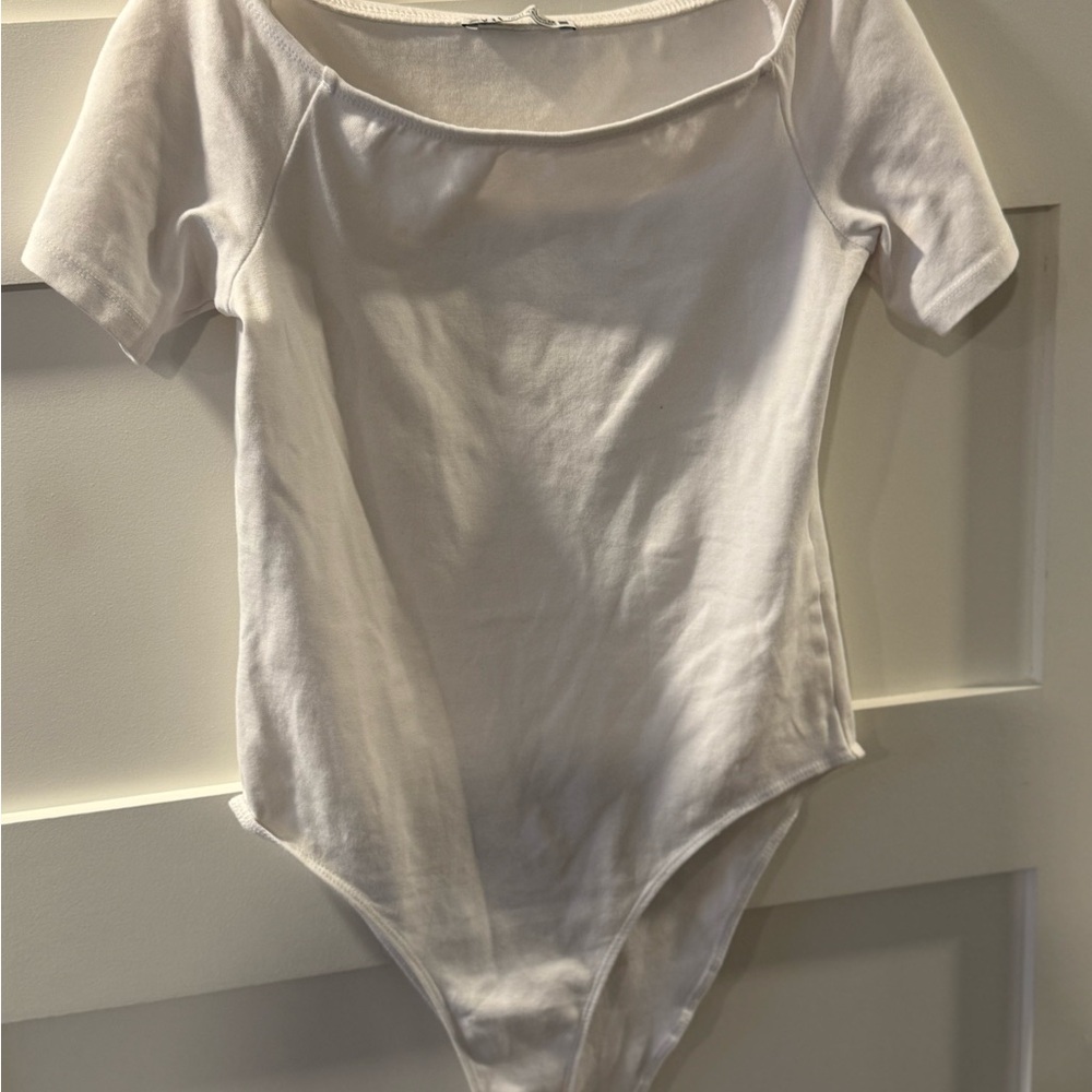 ZARA OFF THE SHOULDER BODYSUIT